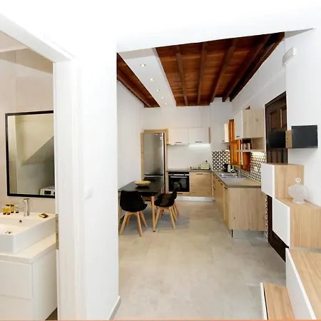 Pera 2-bedroom In The Center Of Vakantiehuis *